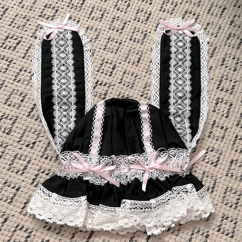 NWOT Rococo Classic Lolita Bunny Ears Bonnet 🐰 Black x White x Pink
